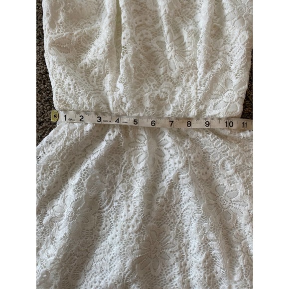IZ BYER scalloped lace overlay S white fit and flare halter dress - Picture 3 of 5